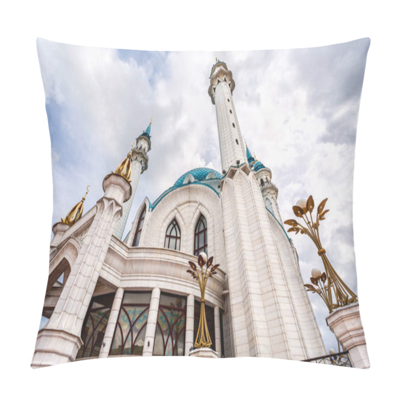 Personality  Famous Kul Sharif (Kol Sharif, Qol Sharif) Mosque In Kazan Kreml Pillow Covers