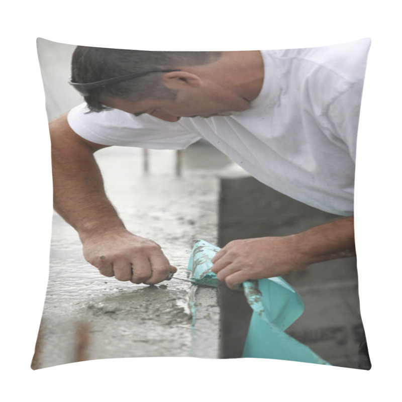 Personality  Mason Removing Plastic Sheet From Wall Pillow Covers