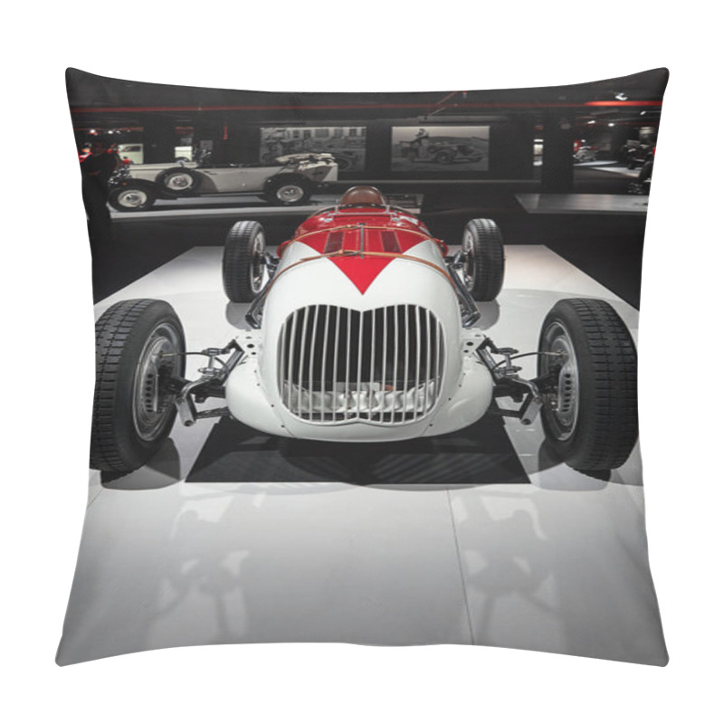 Personality  Ford V8 Monoposto Indianapolis Style Of 1936  Pillow Covers