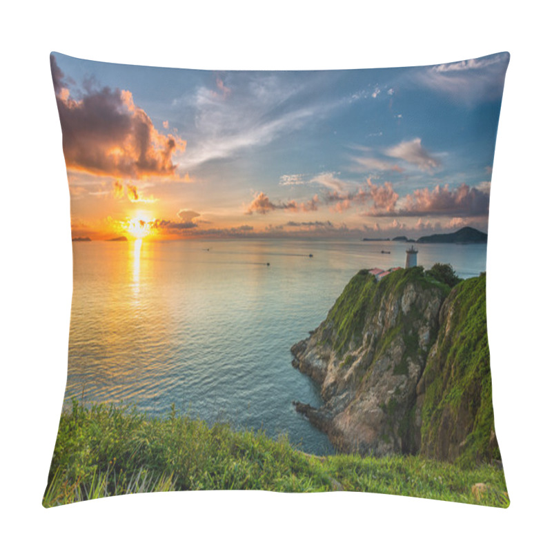 Personality  Sunrise Coast At Hong Kong South Pillow Covers