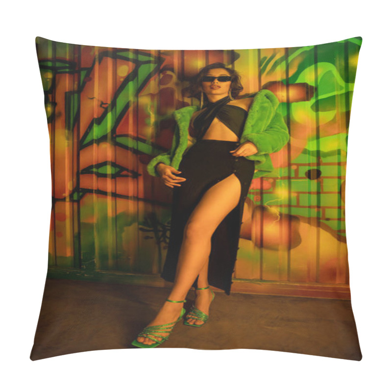 Personality  Full Length Of Asian Woman In Sunglasses And Modern Look Standing Near Graffiti In Night Club Pillow Covers