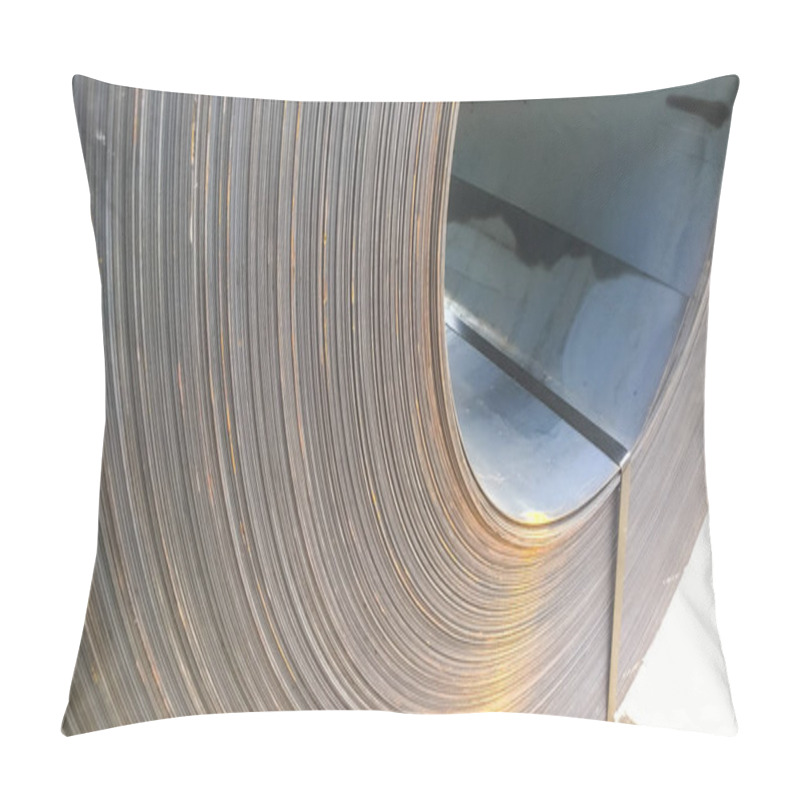 Personality  Steel Sheets Rolled Up Into Rolls. Export Steel. Packing Of Stee Pillow Covers