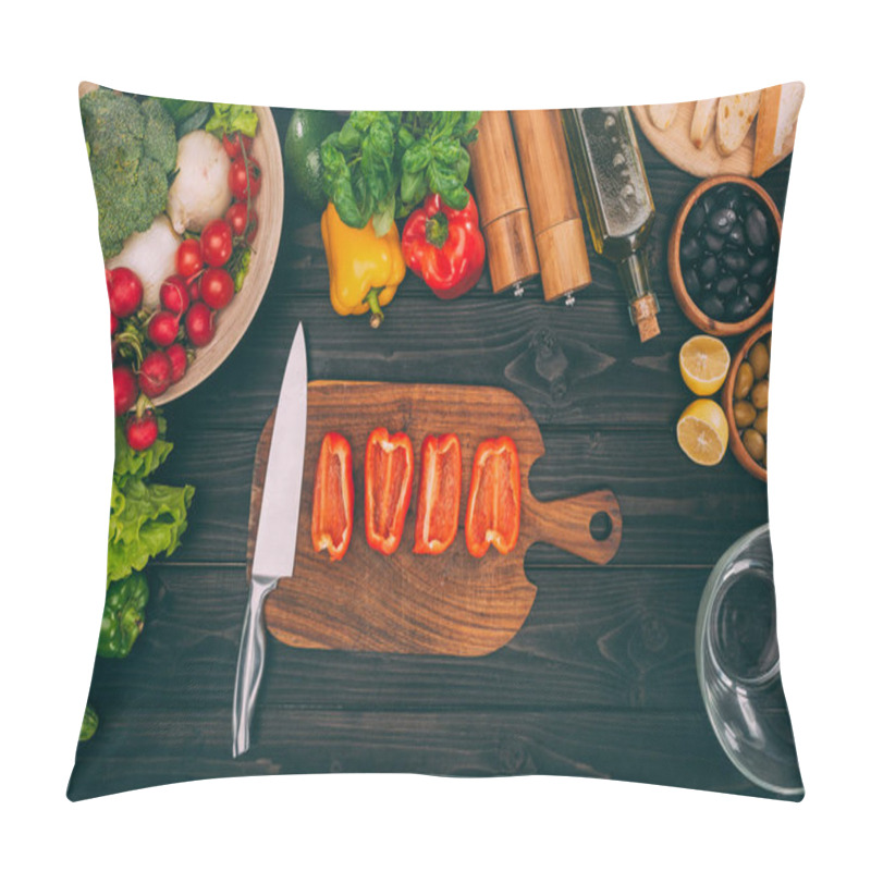 Personality  Pepper With Knife On Chopping Board Pillow Covers