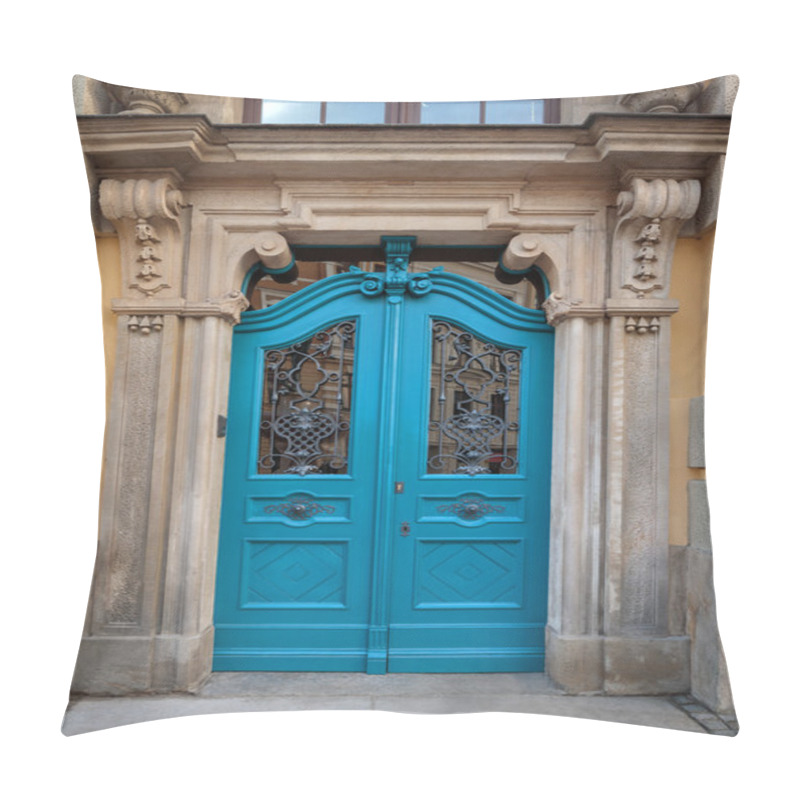 Personality  Traditional European Facade With Entance Door Pillow Covers