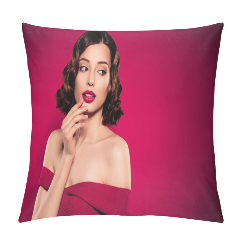 Personality  Photo Of Feminine Dreamy Female Tender Model Look Empty Space Chic Isolated On Burgundy Gradient Background Pillow Covers