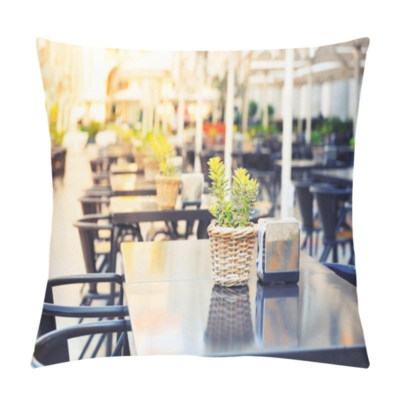 Personality  Outdoor Restaurant On Street Pillow Covers