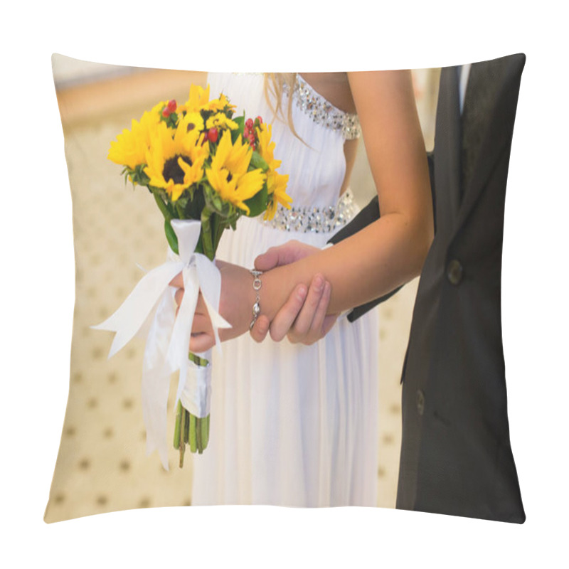 Personality  Bouquet Of Flowers In The Hands Of The Bride Pillow Covers