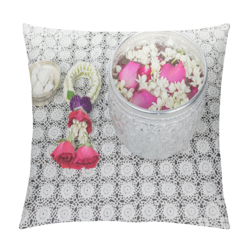 Personality  Thai Garland Flowers Pillow Covers