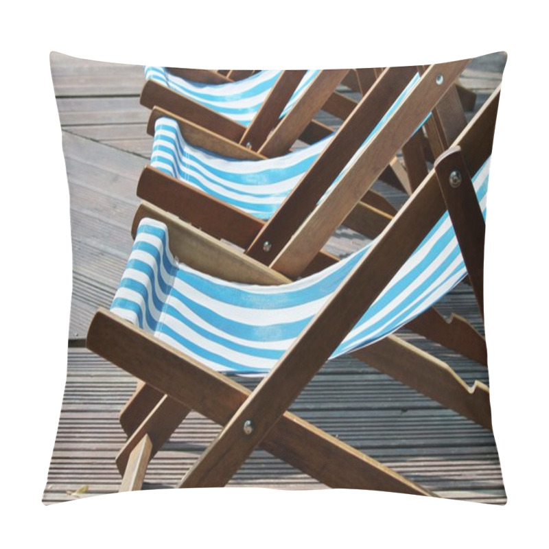 Personality  UK Beach Retro Striped Deck Chairs Covid-19 Lock-down Concept Pillow Covers