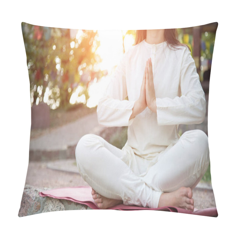 Personality  Close Up Of A Woman Meditating In A Park. Yoga Retreat. Pillow Covers