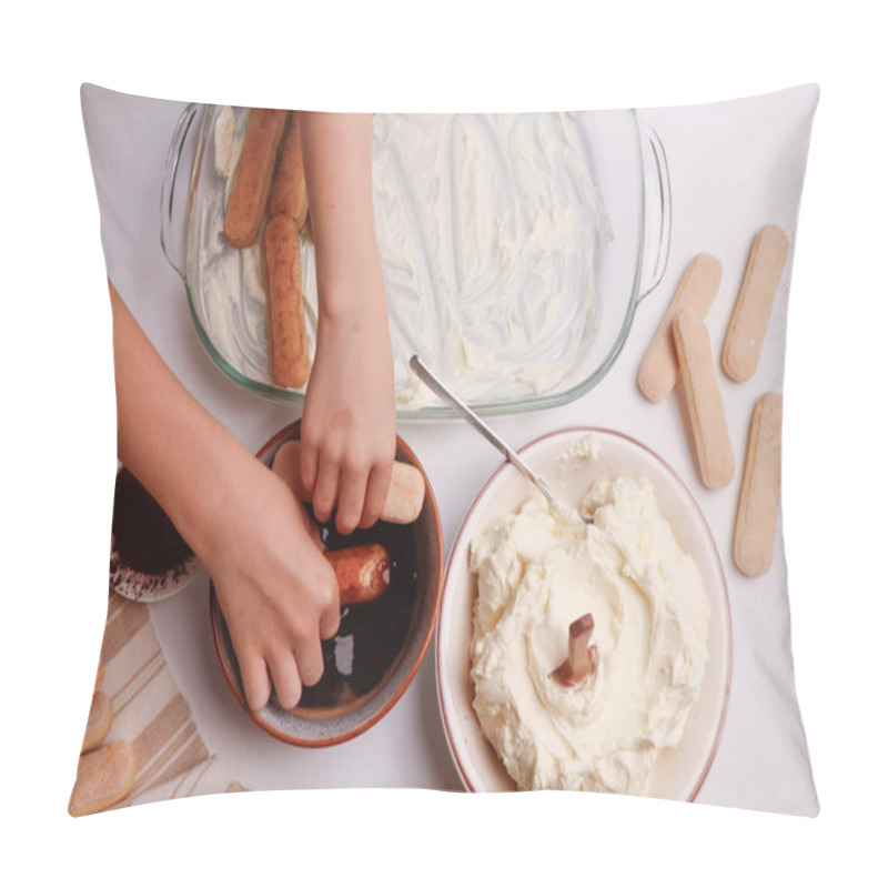 Personality  Child Hands Layering Savoiardi Biscuits In Tiramisu Dessert Pillow Covers