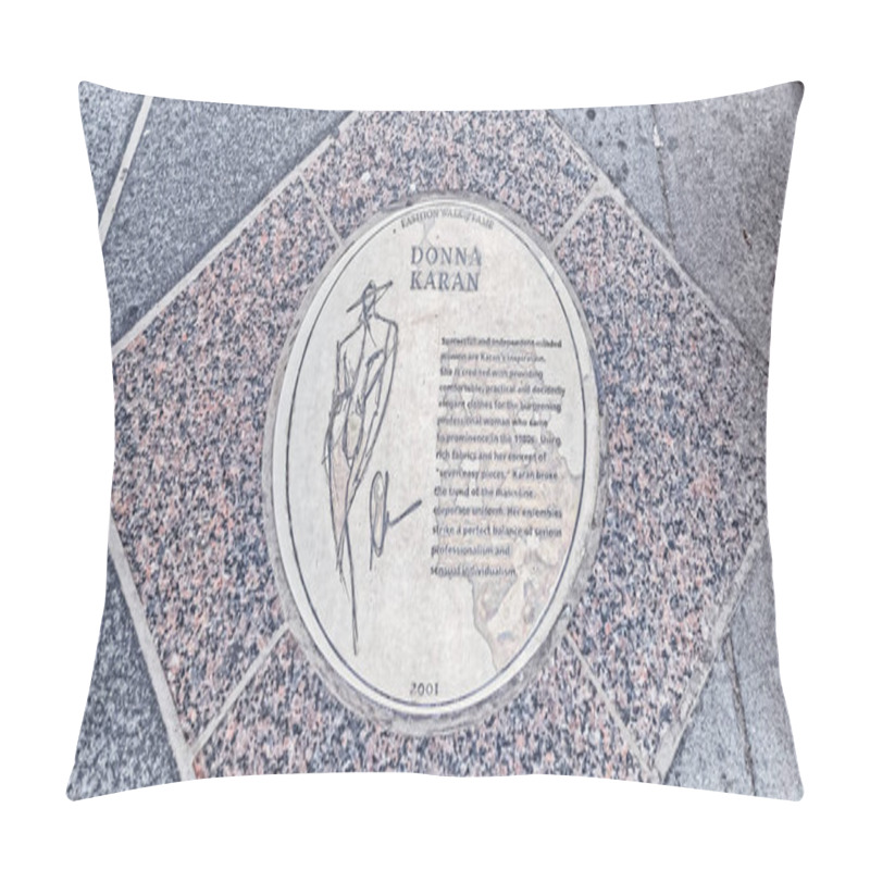 Personality  Donna Karan Medallion In New York Pillow Covers