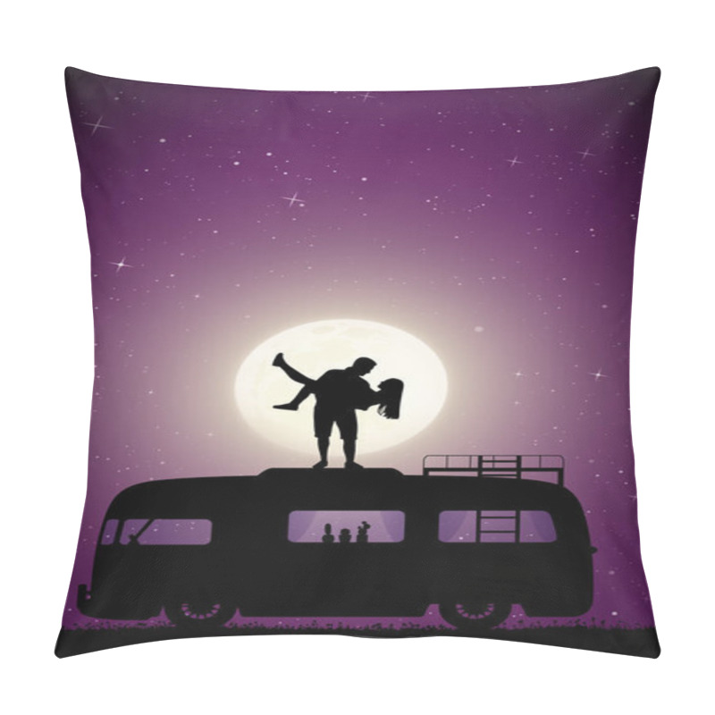 Personality   Guy Carry Girl On Roof Of Retro Car On Moonlit Night Pillow Covers