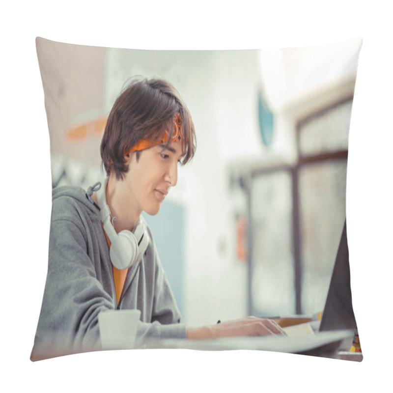 Personality  Teenager Working With The Computer While Sitting In The Cafe Pillow Covers