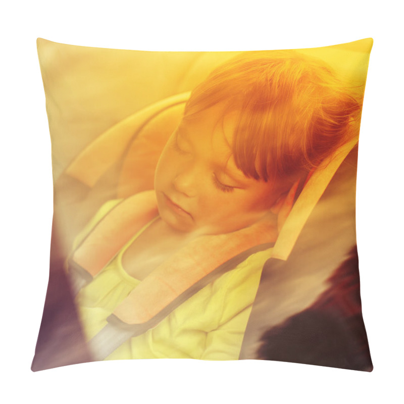 Personality   Small Girl Sleeps In Car Pillow Covers