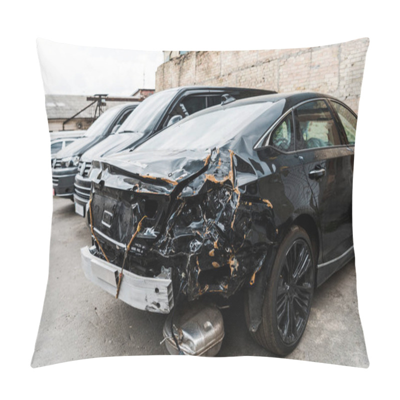 Personality  Selective Focus Of Damaged Black Vehicle After Car Accident Near Modern Automobiles Pillow Covers