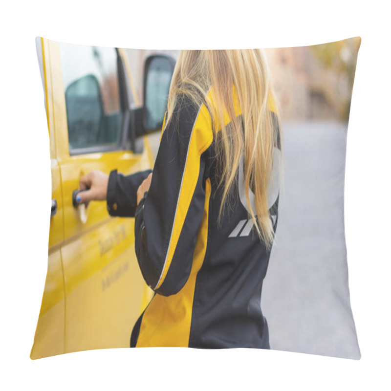 Personality  BERLIN / GERMANY - NOVEMBER 9,2018: Female Postman From Deutsche Post And DHL On Yellow Postcar. Pillow Covers