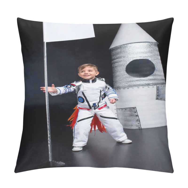 Personality  Boy In Astronaut Costume Pillow Covers