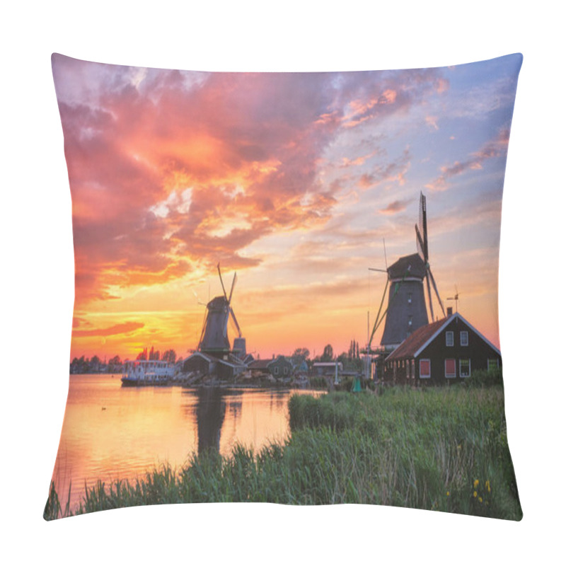 Personality  Windmills At Zaanse Schans In Holland On Sunset. Zaandam, Nether Pillow Covers