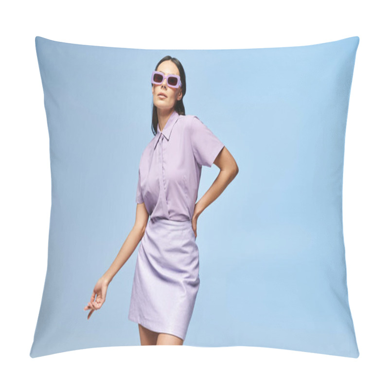 Personality  A Beautiful Woman In A Purple Dress And Stylish Sunglasses Poses In A Studio Against A Summery Blue Background. Pillow Covers