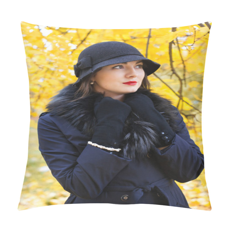 Personality  Woman In A Black Hat On Background Of Autumn Tree Pillow Covers