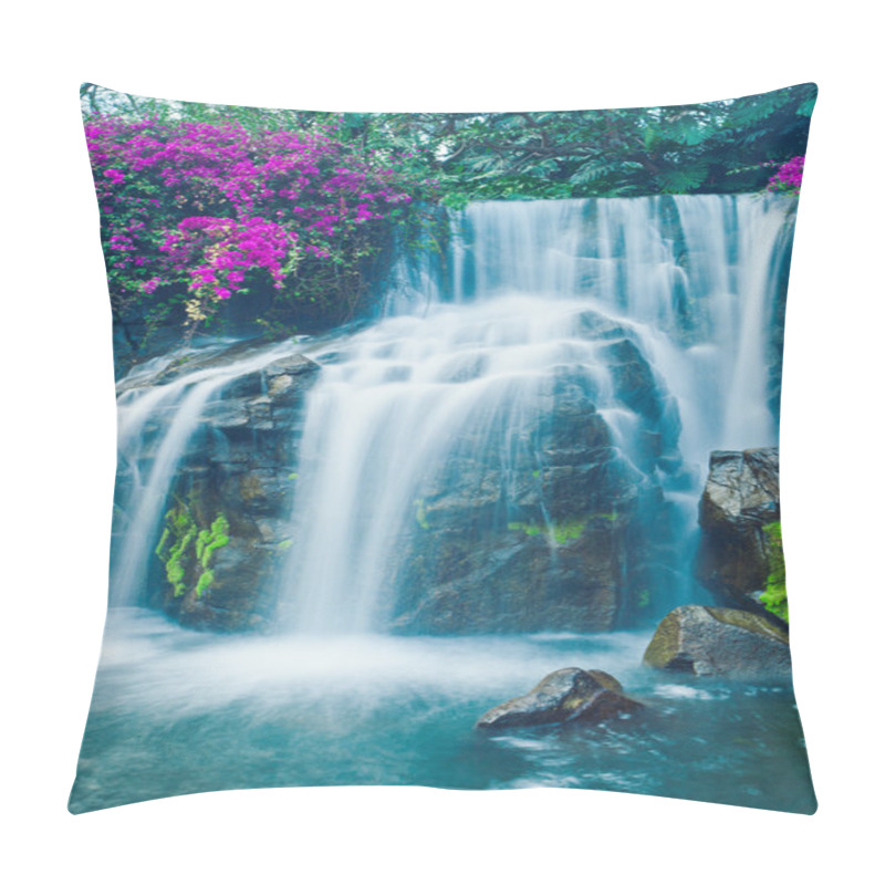 Personality  Waterfall Pillow Covers