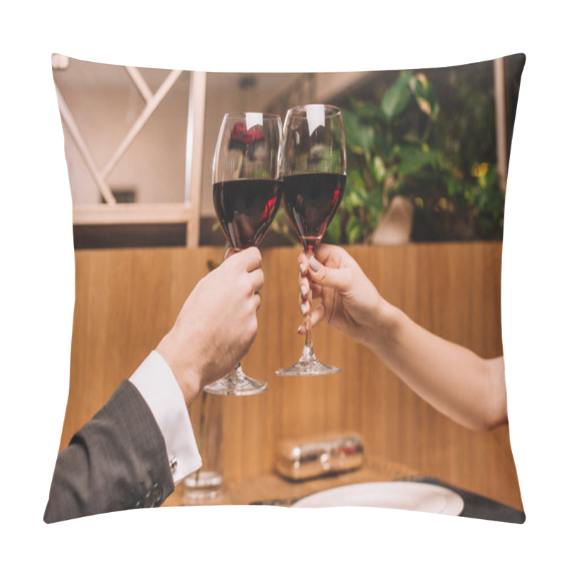 Personality  Cropped View Of Couple Toasting With Glasses Of Red Wine On Valentines Day Pillow Covers