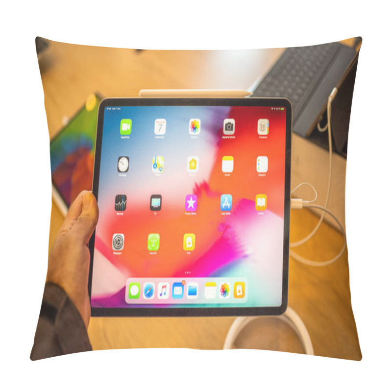 Personality  PARIS, FRANCE - NOV 7, 2018: Customer POV Personal Perspective Experiencing New Apple IPad Pro Tablet With Face ID, Neural Engine And Thin Completely Redesigned Body With Apple Pencil Charging Pillow Covers