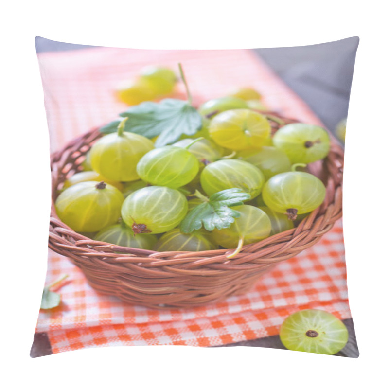 Personality  Gooseberry In Basket Pillow Covers