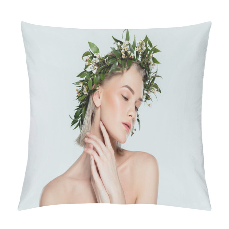 Personality  Naked Tender Girl In Floral Wreath, Isolated On Grey Pillow Covers