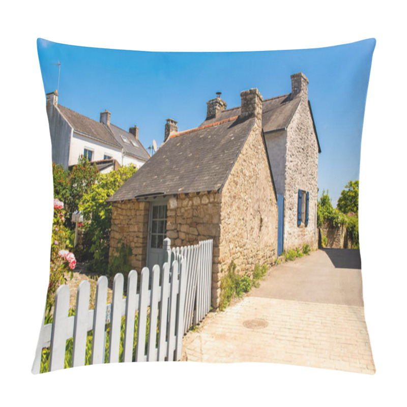 Personality  Brittany, Ile Aux Moines Island In The Morbihan Gulf, Typical Houses In The Village Pillow Covers