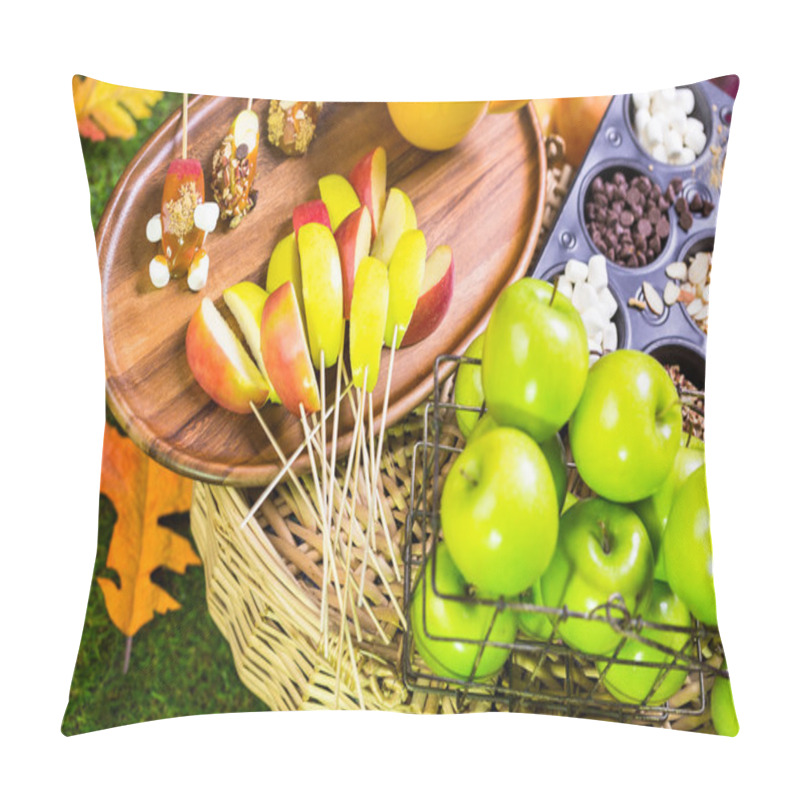 Personality  Fresh Caramel Apple Slices Pillow Covers