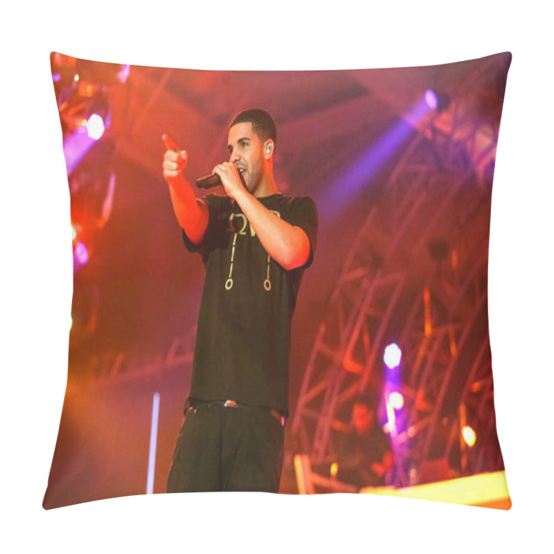 Personality  Johannesburg, South Africa - December 09, 2011: Singer Songwriter Drake Live In Concert On Stage With Backing Band Pillow Covers