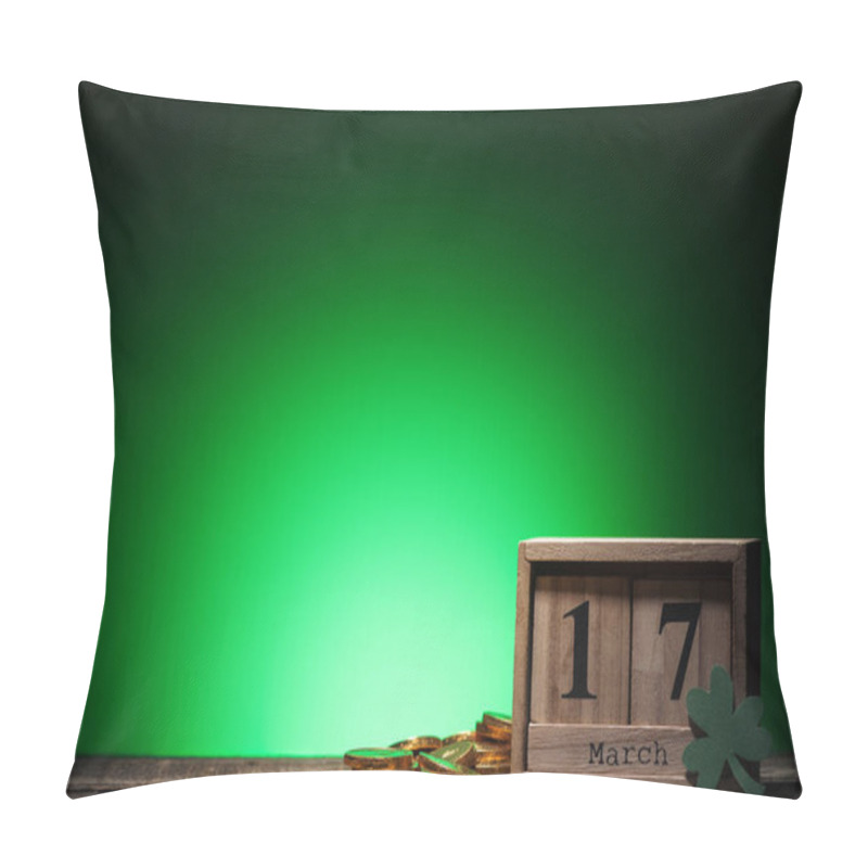 Personality  Golden Coins Near Cube Calendar With Date On Green Background Pillow Covers