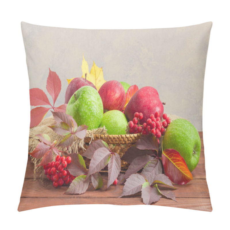 Personality  Red And Green Apples On Sackcloth In Wicker Basket Pillow Covers