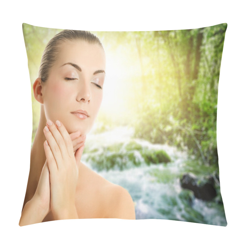 Personality  Woman Applying Organic Cosmetics Pillow Covers