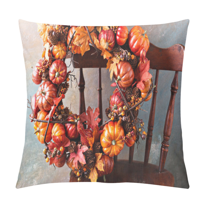 Personality  Festive Autumn Wreath With Pumpkin And Fall Leaves Pillow Covers