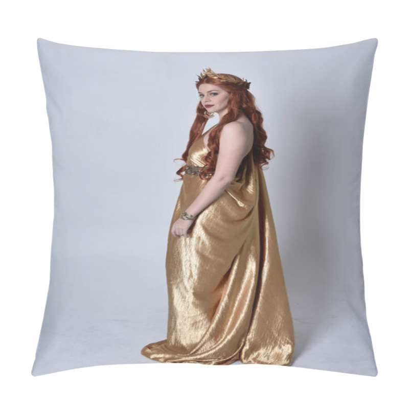 Personality  Full Length Portrait Of Girl With Red Hair Wearing Long Grecian Toga And Golden Wreath. Standing Pose With Back To The Camera,  Isolated Against A Grey Studio Background. Pillow Covers