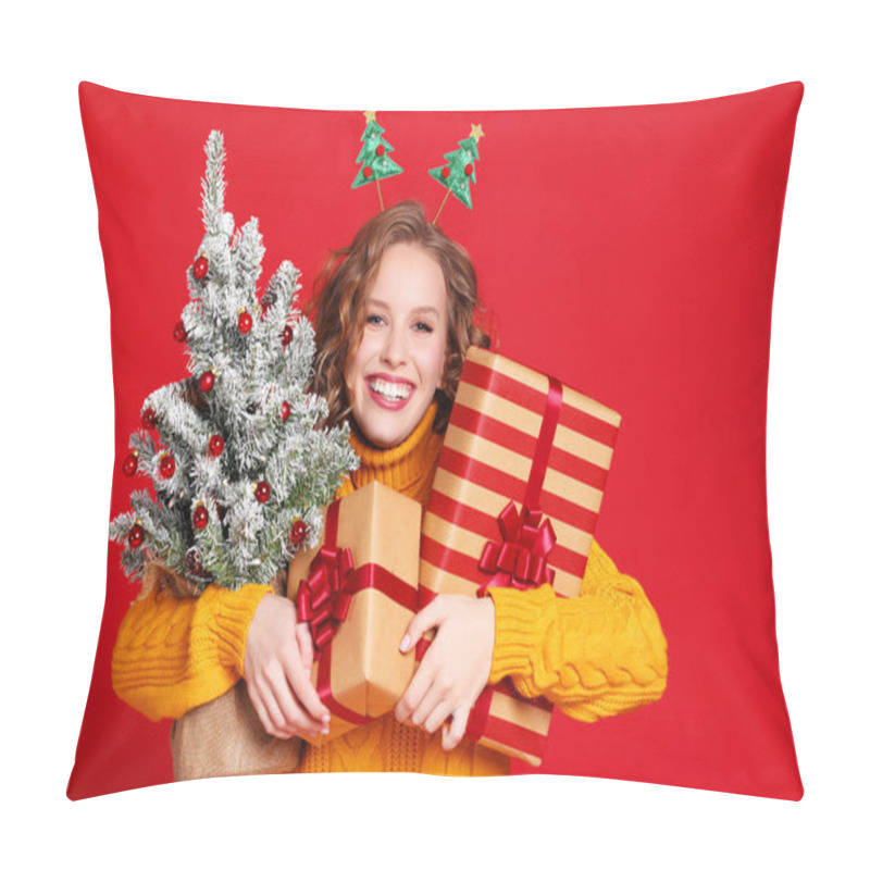 Personality  Positive Young Woman With Many Wrapped Presents And Decorated Coniferous Tree Smiling And Looking At Camera On Christmas Day Against Red Backgroun Pillow Covers