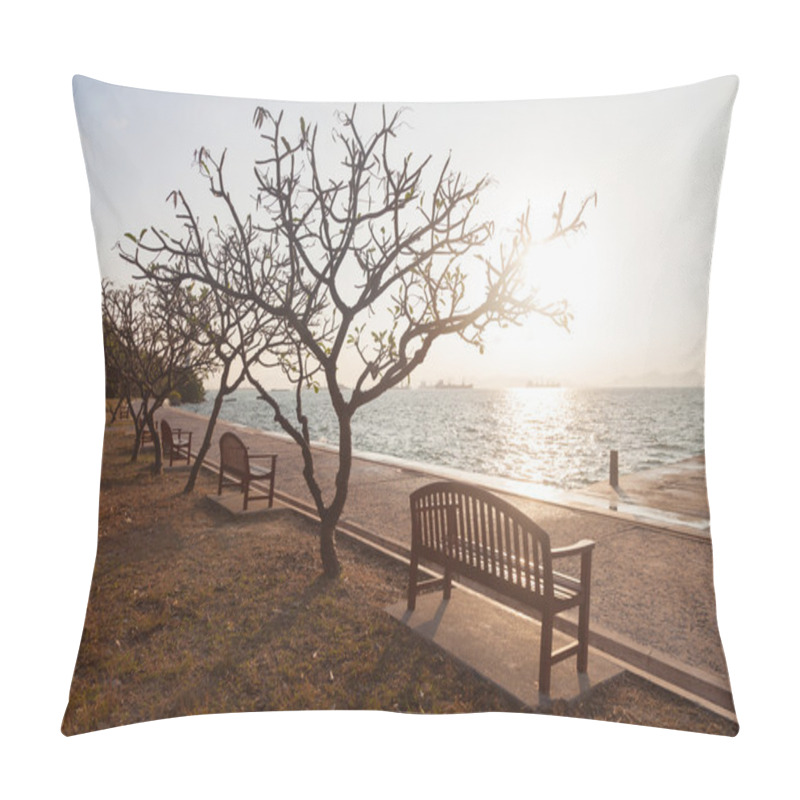 Personality  Bench Under A Tree Pillow Covers