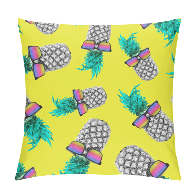 Personality  Summer Pineapple With Sunglasses Seamless Pattern Pillow Covers