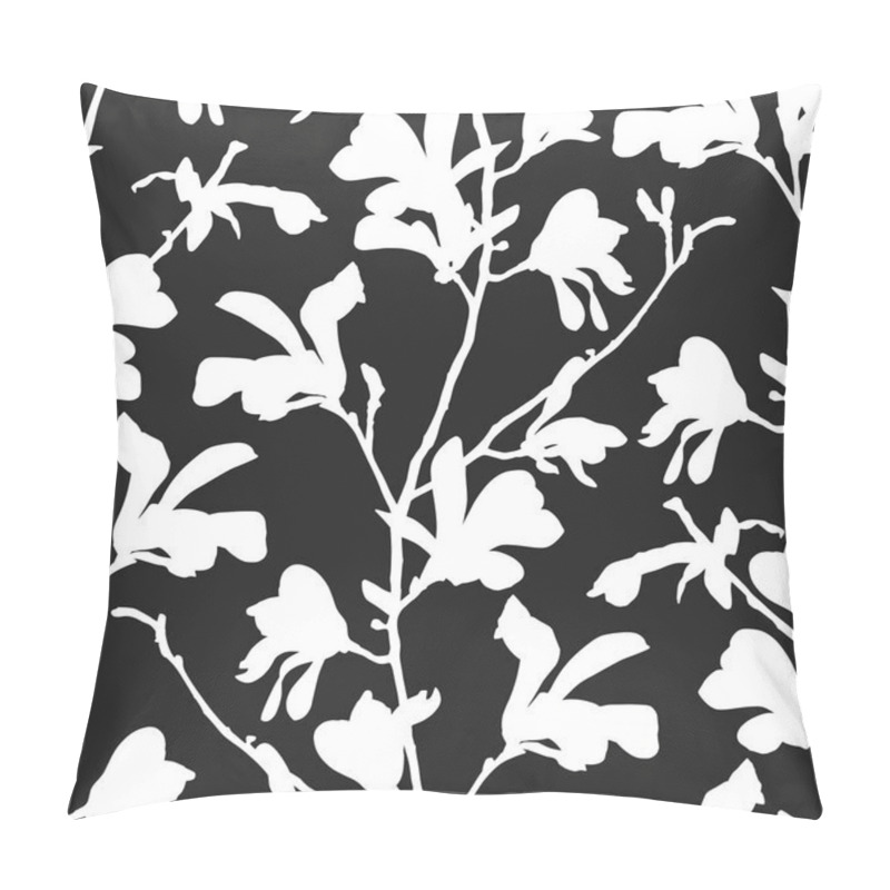 Personality  Seamless Pattern With Magnolia Tree Blossom In Black And White. Floral Background With Branch And Magnolia Flower. Spring Design With Big Floral Outline Elements. Hand Drawn Botanical Illustration. Pillow Covers