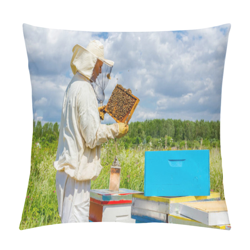 Personality  Apiarist, Beekeeper Is Holding Honeycomb With Bees  Pillow Covers