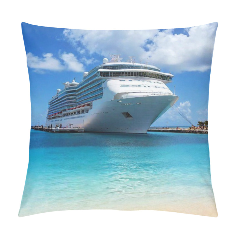 Personality  Cruise On A Cruise Liner. Pillow Covers