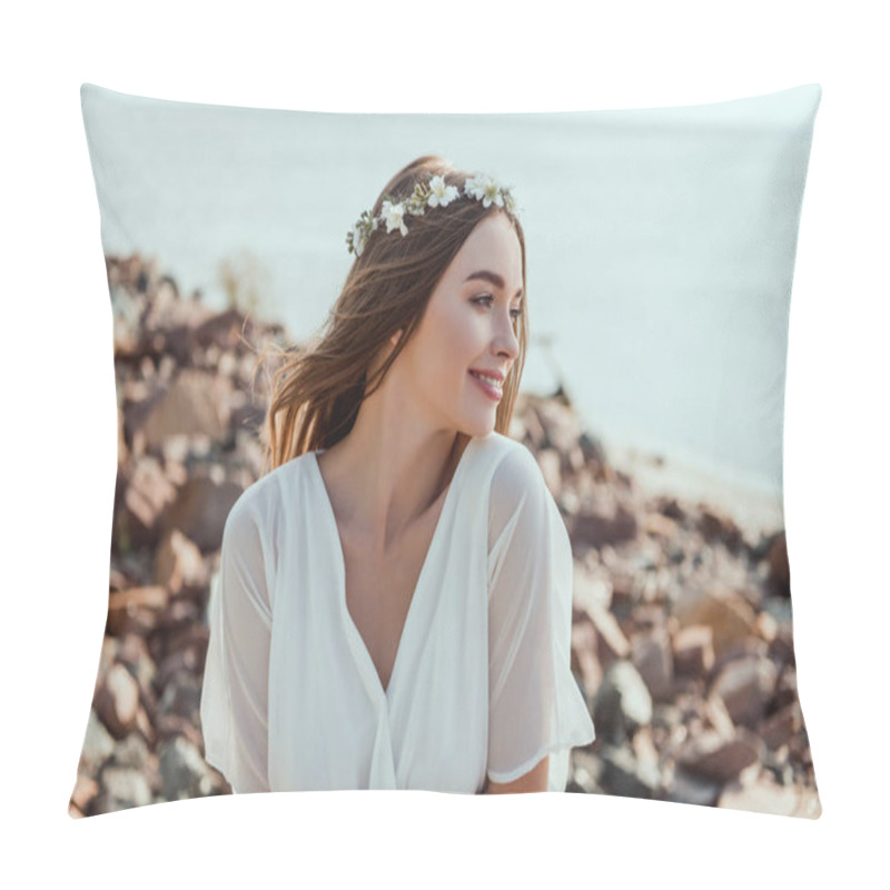 Personality  Attractive Smiling Girl Posing In Floral Wreath On Rocky Beach Near Sea Pillow Covers