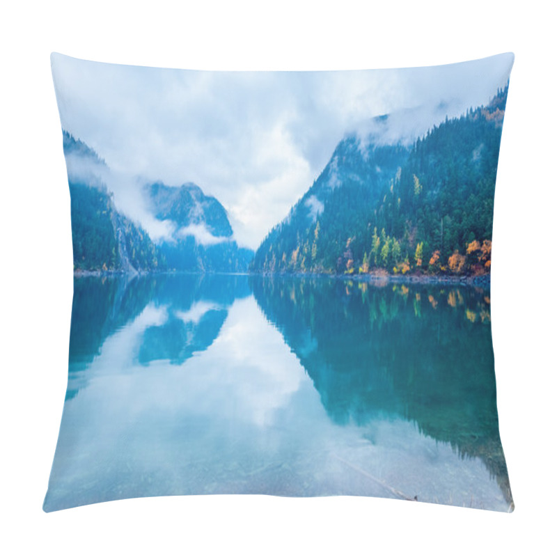 Personality  Long Lake In Autumn Jiuzhaigou Pillow Covers