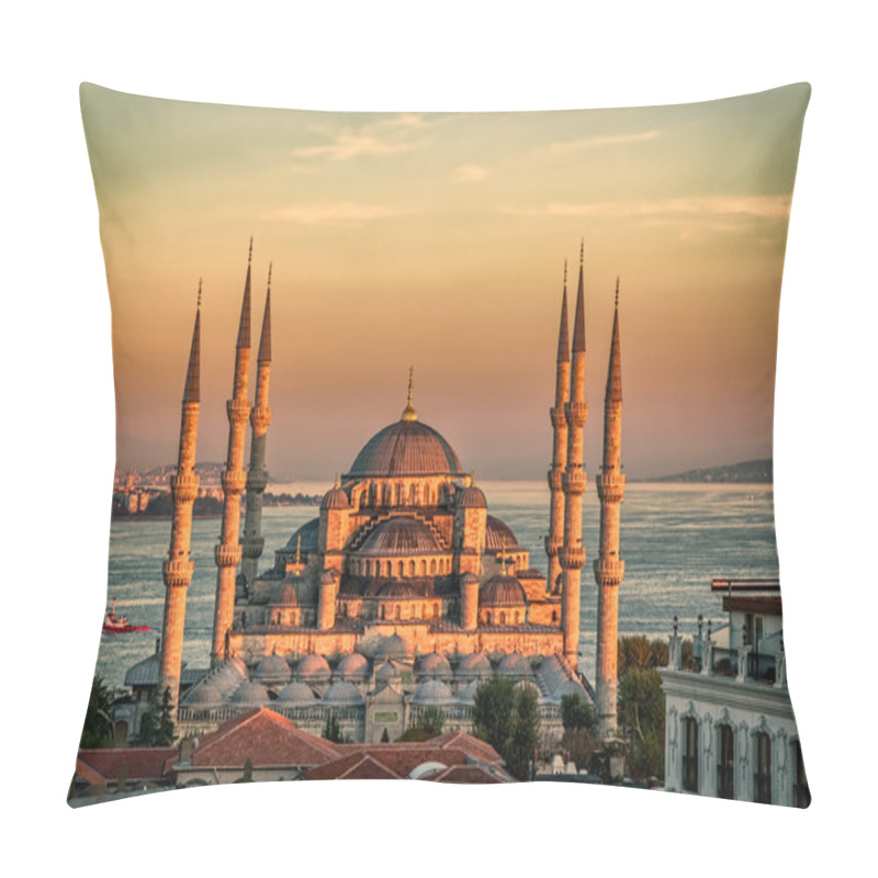 Personality  Blue Mosque In Istanbul - Sunset Pillow Covers