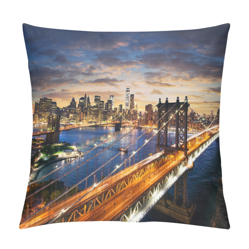 Personality  New York City - Manhattan After Sunset - Beautiful Cityscape Pillow Covers