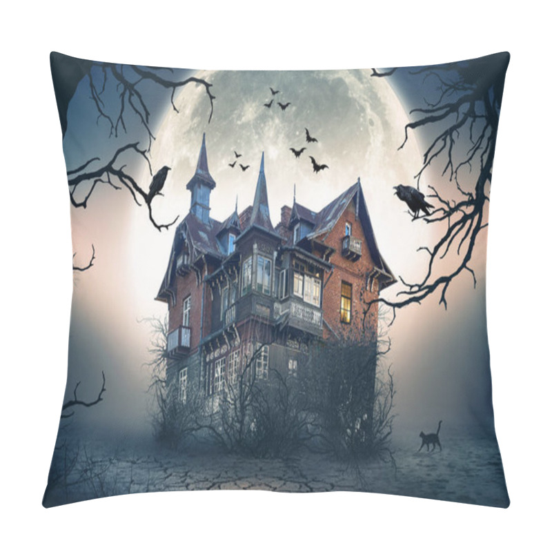 Personality  Haunted Spooky House Pillow Covers