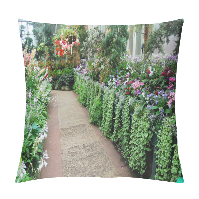 Personality  Flowers At Greenhouse Pillow Covers